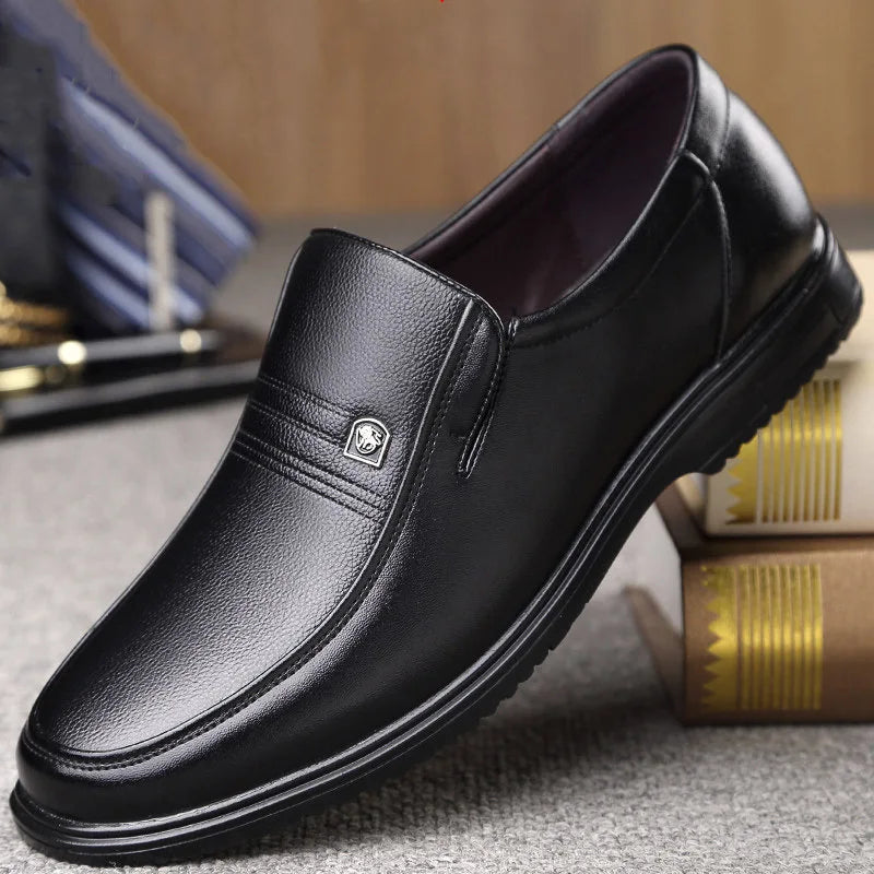 Chaussures habillées homme – mocassins en cuir noirs, respirants et élégants